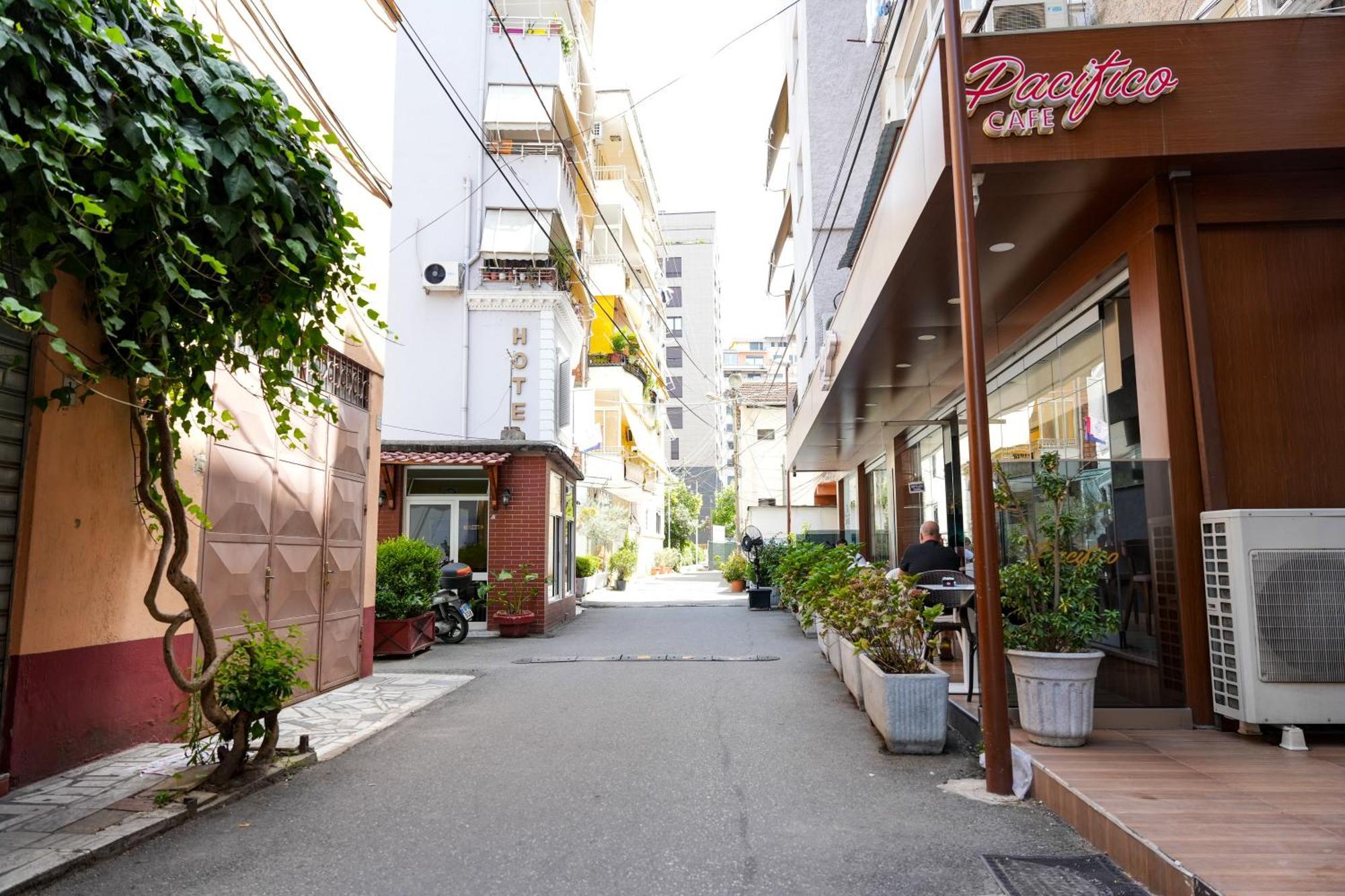 Cozy Apartment In The Heart Of Tirana ! Exterior photo